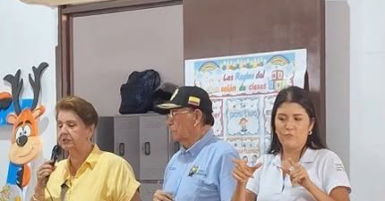 SE INAUGURÓ EL CENTRO DE DISCAPACIDAD “ENSEÑANDO A VIVIR” Se inauguró el