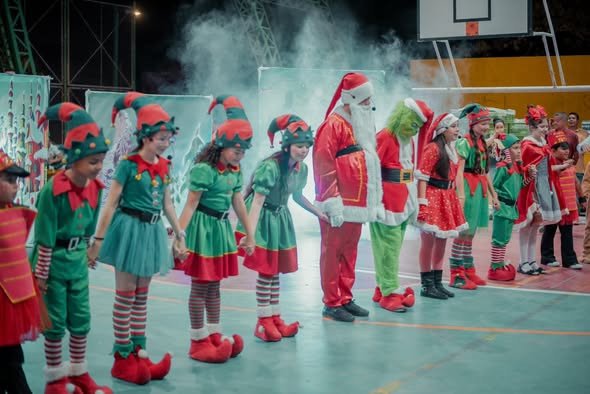 UNIDOS POR LA NAVIDAD DE NUESTROS NIÑOS Hoy vivimos una hermosa jornada