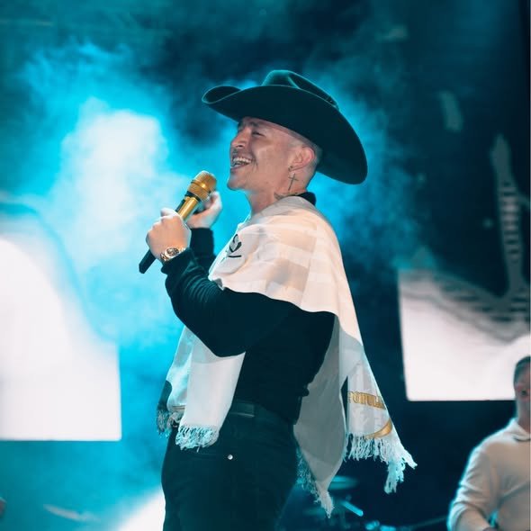 Aquí un montañero contento y agradecido Unas cuantas con mi gente linda