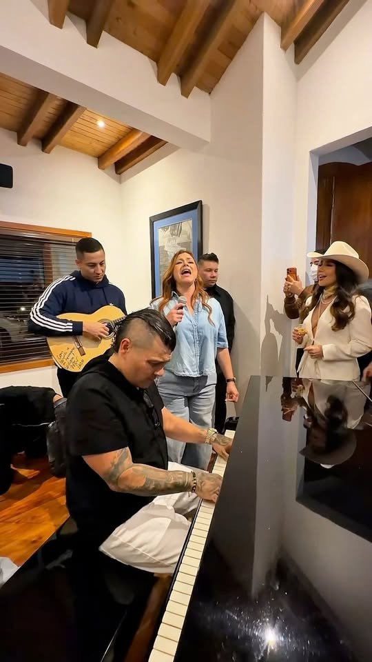 Que parche con estos duros, admiración por ustedes Francy Jessi Uribe Paola